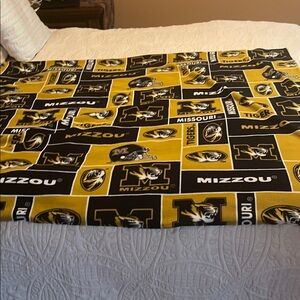 Mizzou Black and Gold Blanket Bold Collegiate Design
